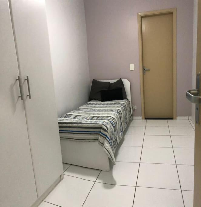 Apartamento Quadra Da Praia - Pitangueiras กัวรูจา ภายนอก รูปภาพ