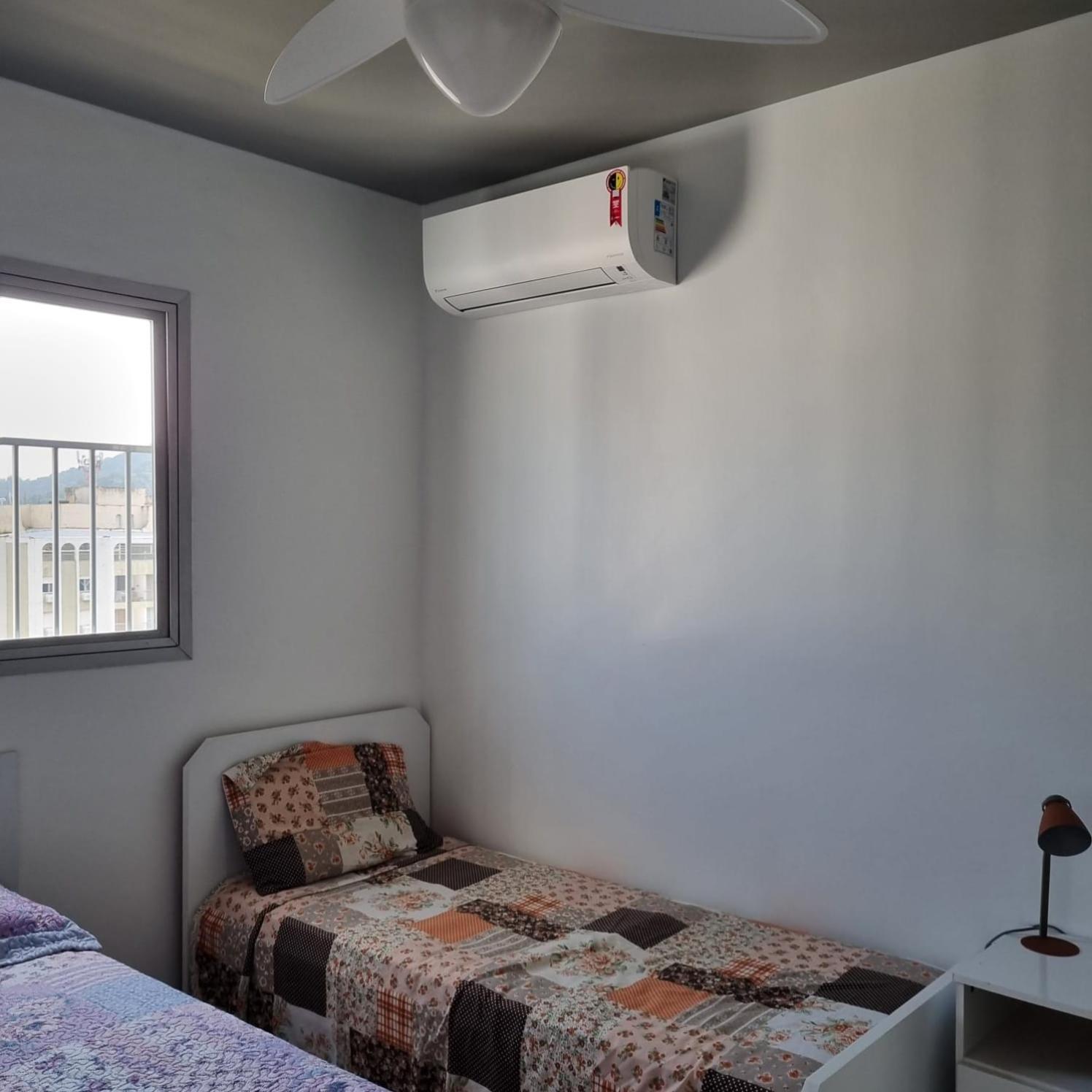 Apartamento Quadra Da Praia - Pitangueiras กัวรูจา ภายนอก รูปภาพ